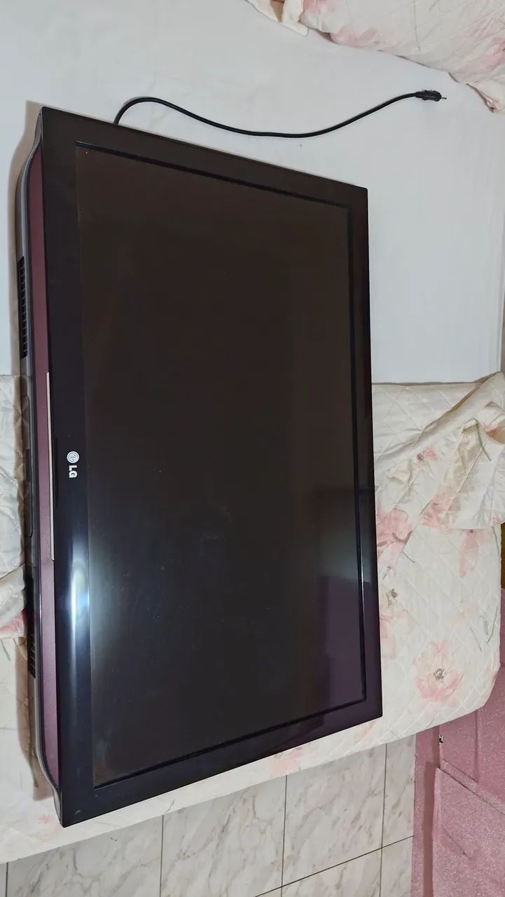 Vendo TV LG Scarlet Usada  - Foto 2