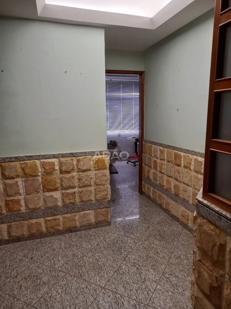 SALA COMERCIAL NA AVENIDA GOIÁS - SETOR CENTRAL - Foto 4