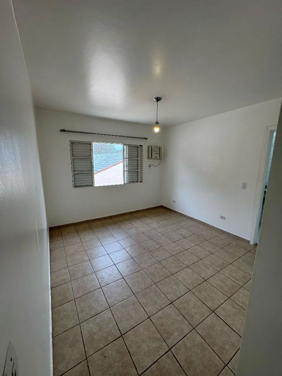 Vende-se sobrado 