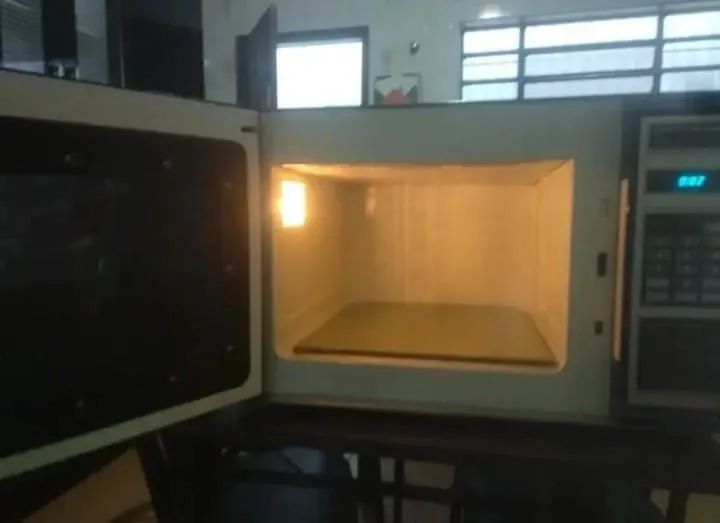 Micro-ondas Sanyo prosdócimo mod em3500b - Foto 2