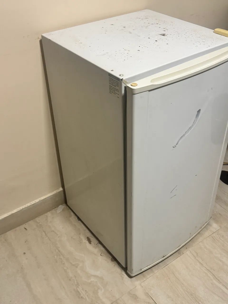 Frigobar 122L Electrolux - Foto 4