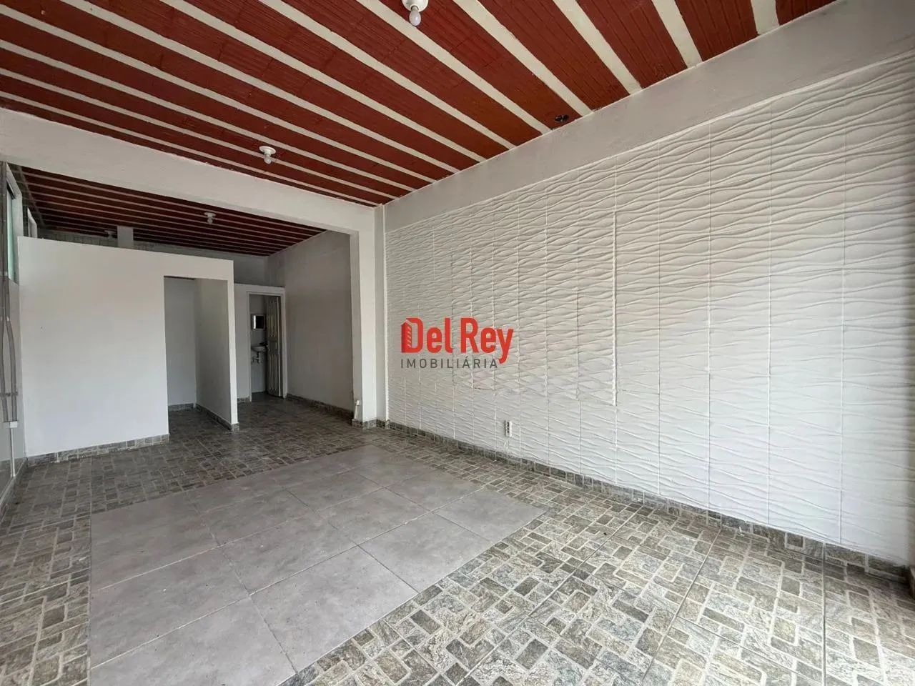LOJA COMERCIAL COM BANHEIRO -BAIRRO CAIÇARAS - Foto 2