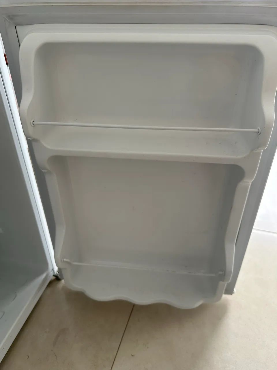 VENDO FRIGOBAR 
