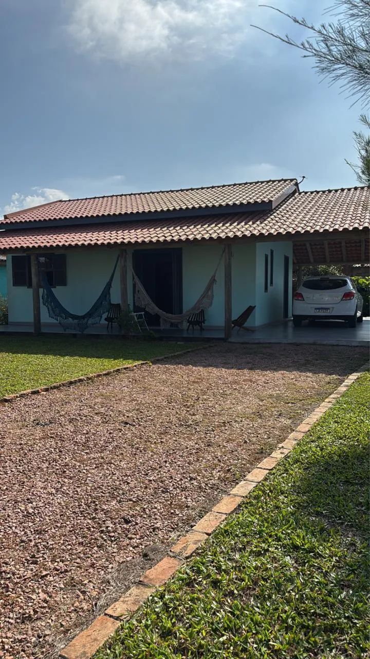 CASA A VENDA EM BALNEÁRIO ARROIO DO SILVA- SC