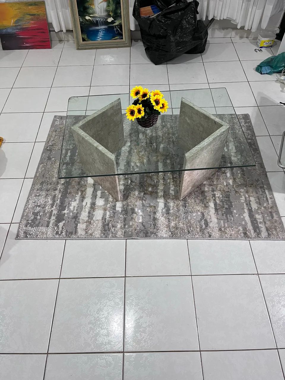 Conjunto Mesa de Centro + Mesa de Canto em Vidro e Base de Mármore