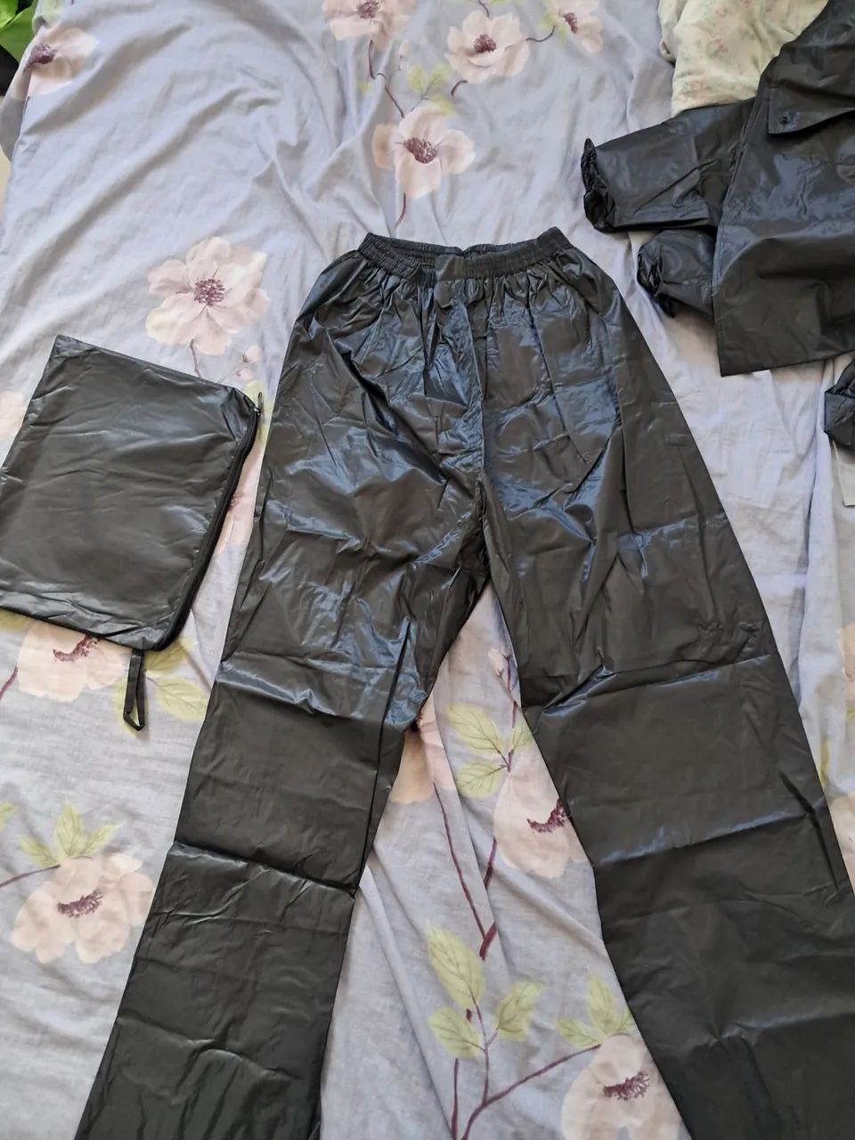 Vendo uma capa de chuva pra moto - Foto 2