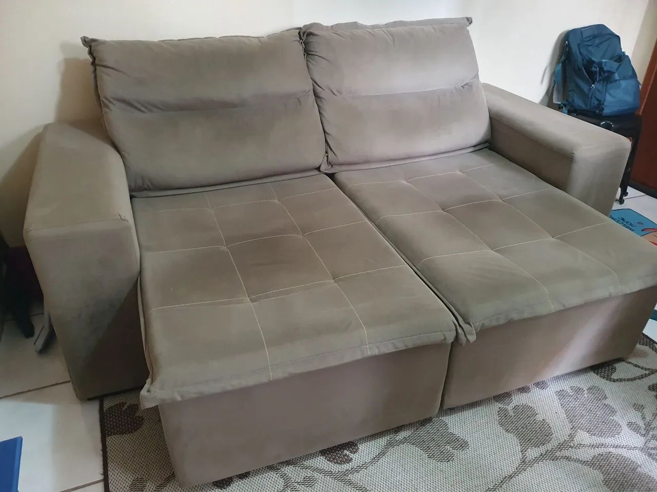 Vendo sofá de 3 lugares retrátil 