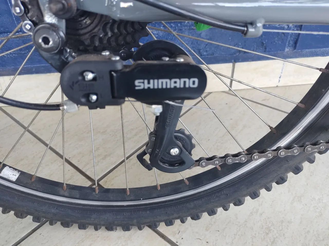 Bicicleta aro 24 câmbio Shimano e suspensão - Foto 2