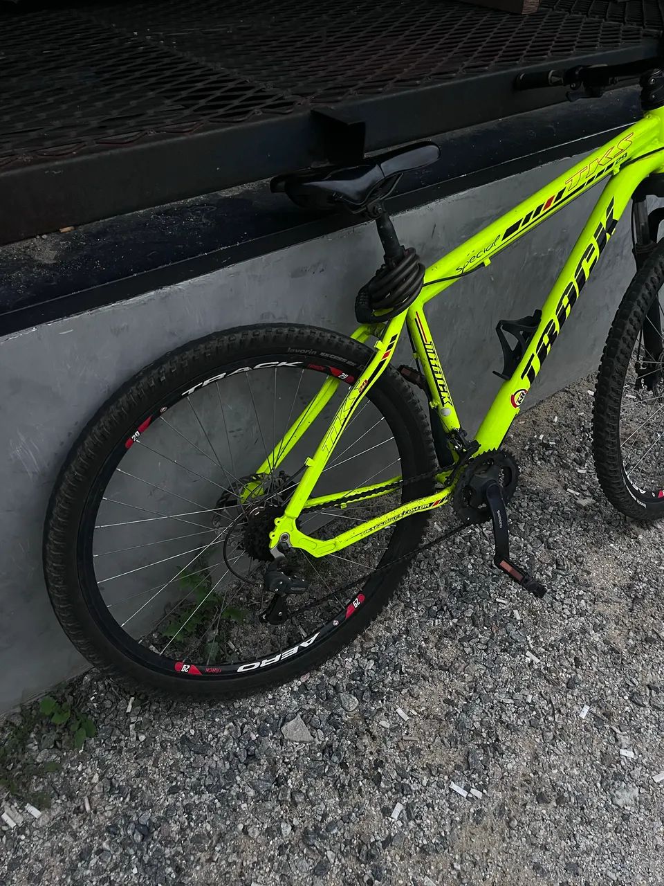 Bicicleta Aro 29 Track Verde neon  - Foto 5