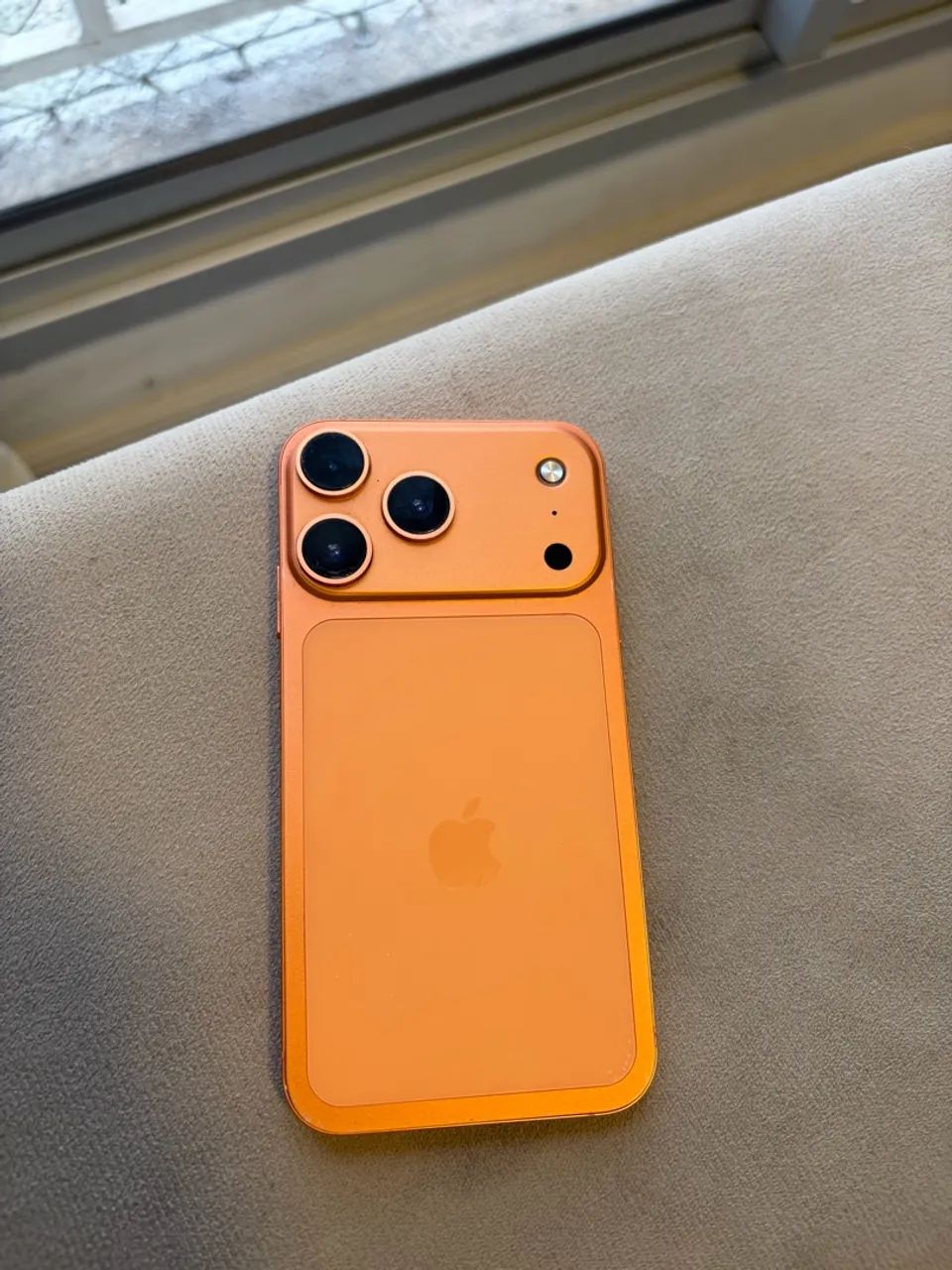 vendo iphone 10 xr convertido para iphone 17 pro - Foto 5