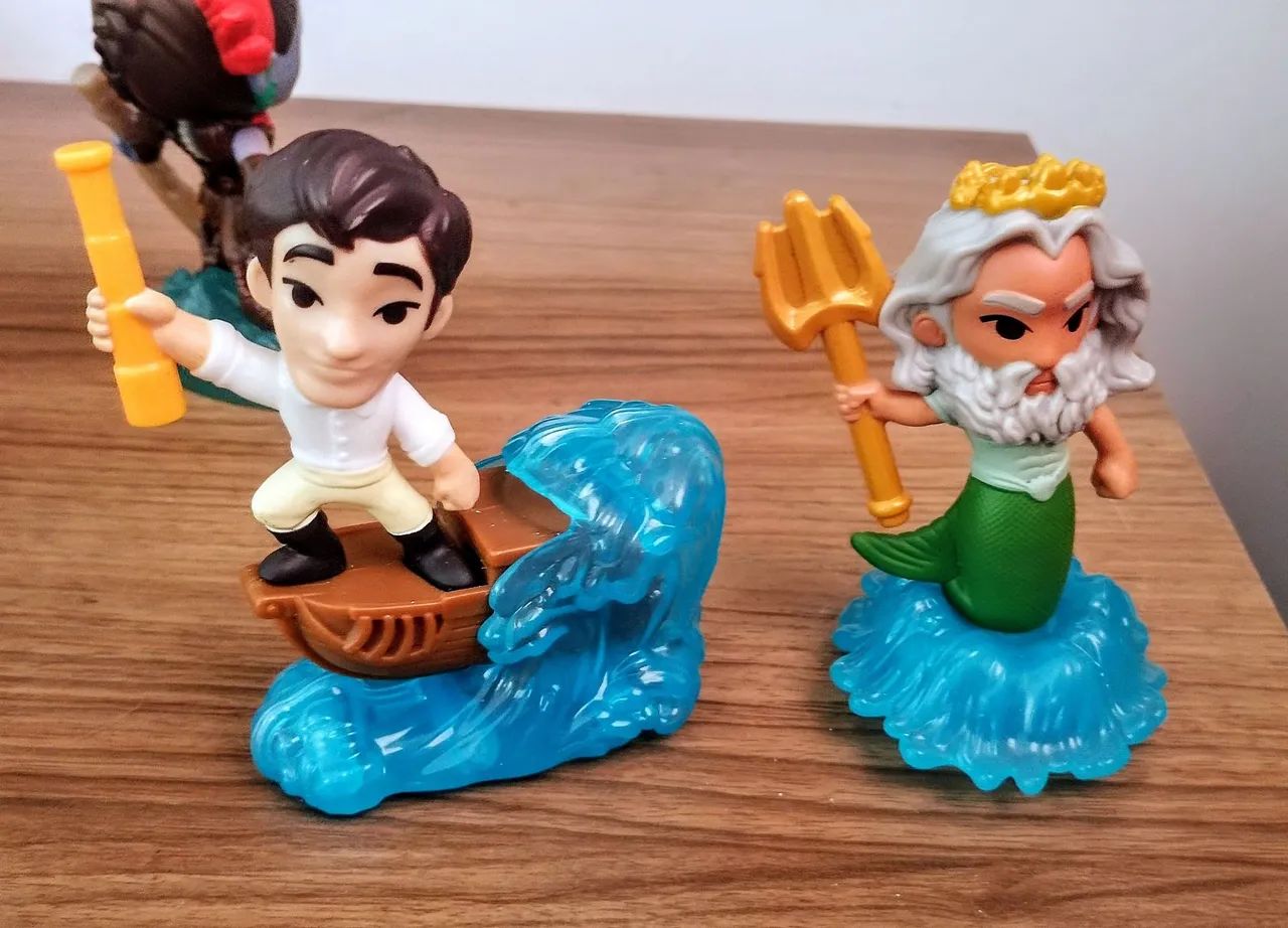 Lote 5 bonecos Disney coleções McDonald's - Foto 4
