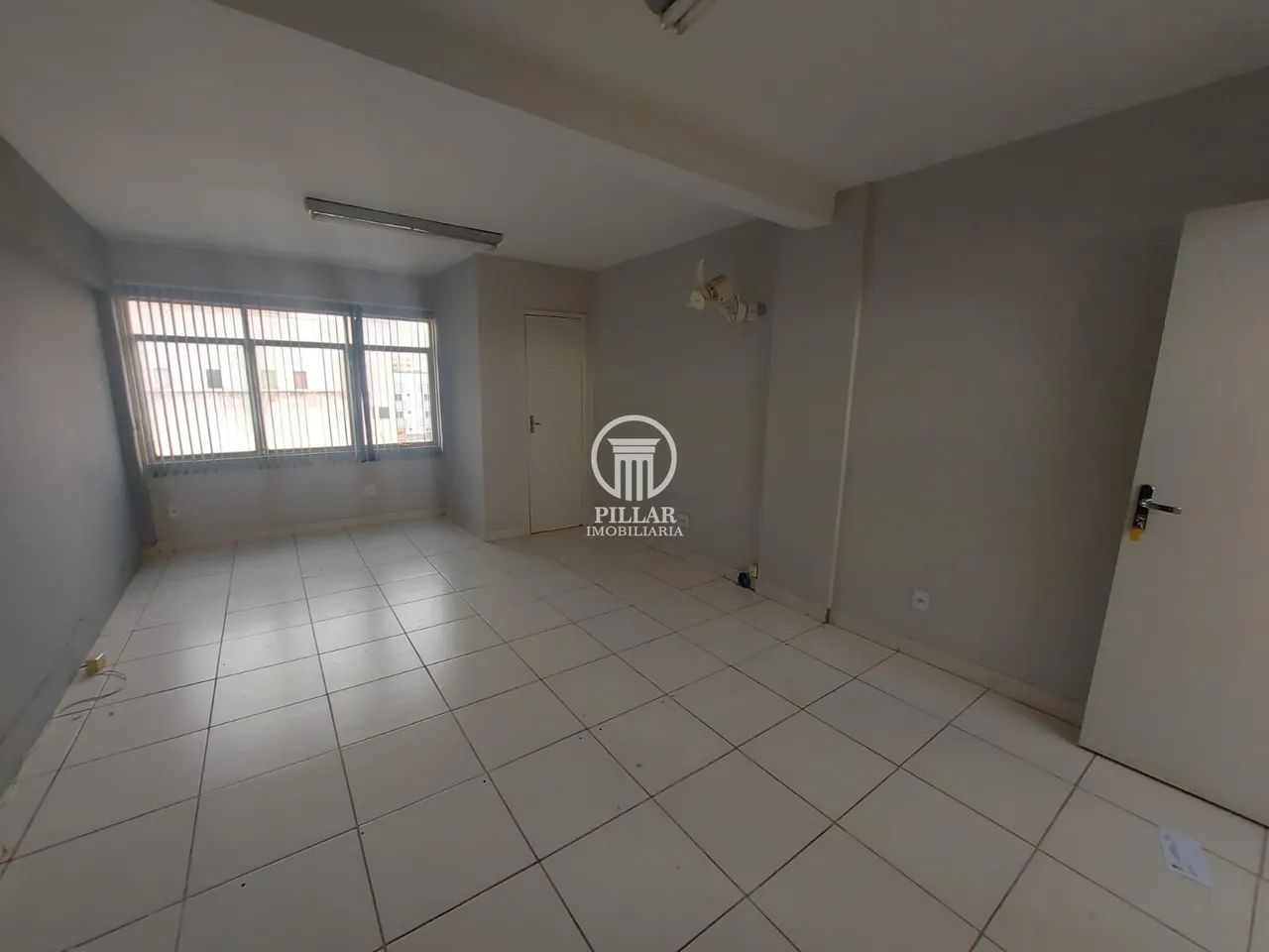 SALA COMERCIAL PARA LOCAÇÃO NO CENTRO  MONTES CLAROS/MG