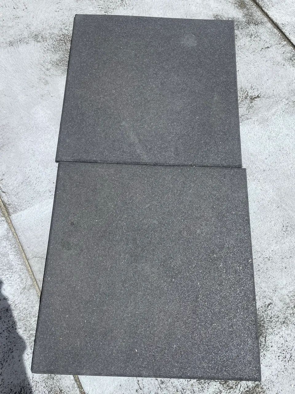 Vendo 24 peças de tapete de borracha para academia e studio. 