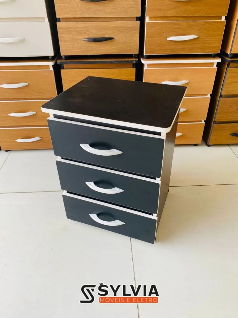 Mesa de cabiceira 