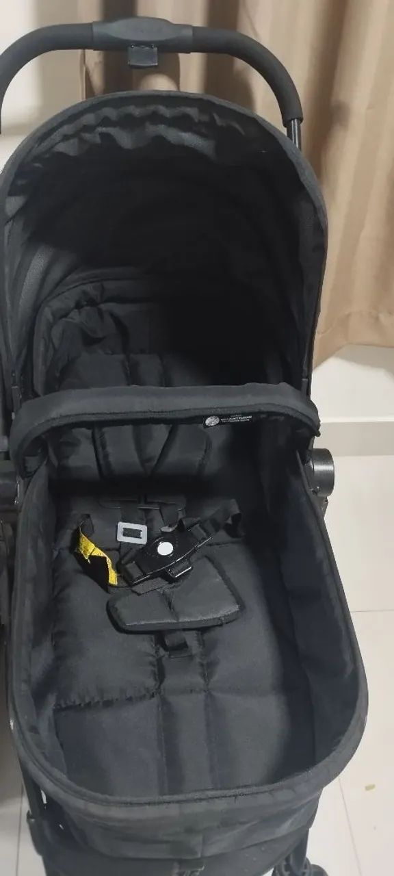 Carrinho de bebê Galzerano, com bebê conforto e base para o carro. - Foto 2