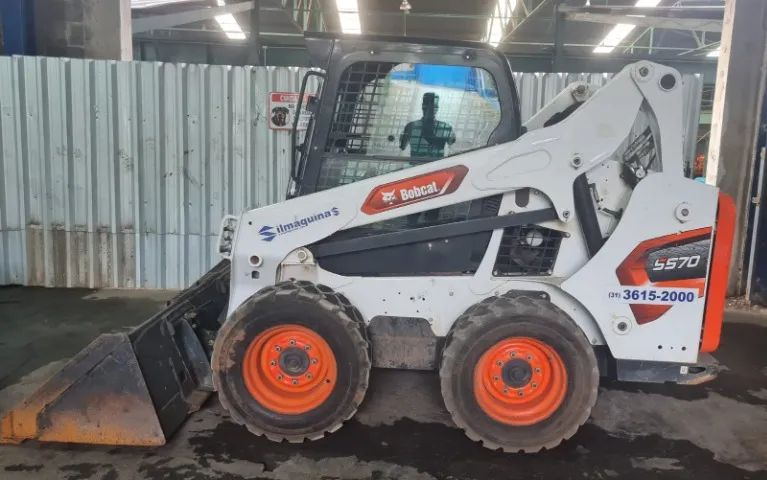 Minicarregadeira Bobcat S570 2024 420,0hs Ar+hf+alavanca - Foto 3