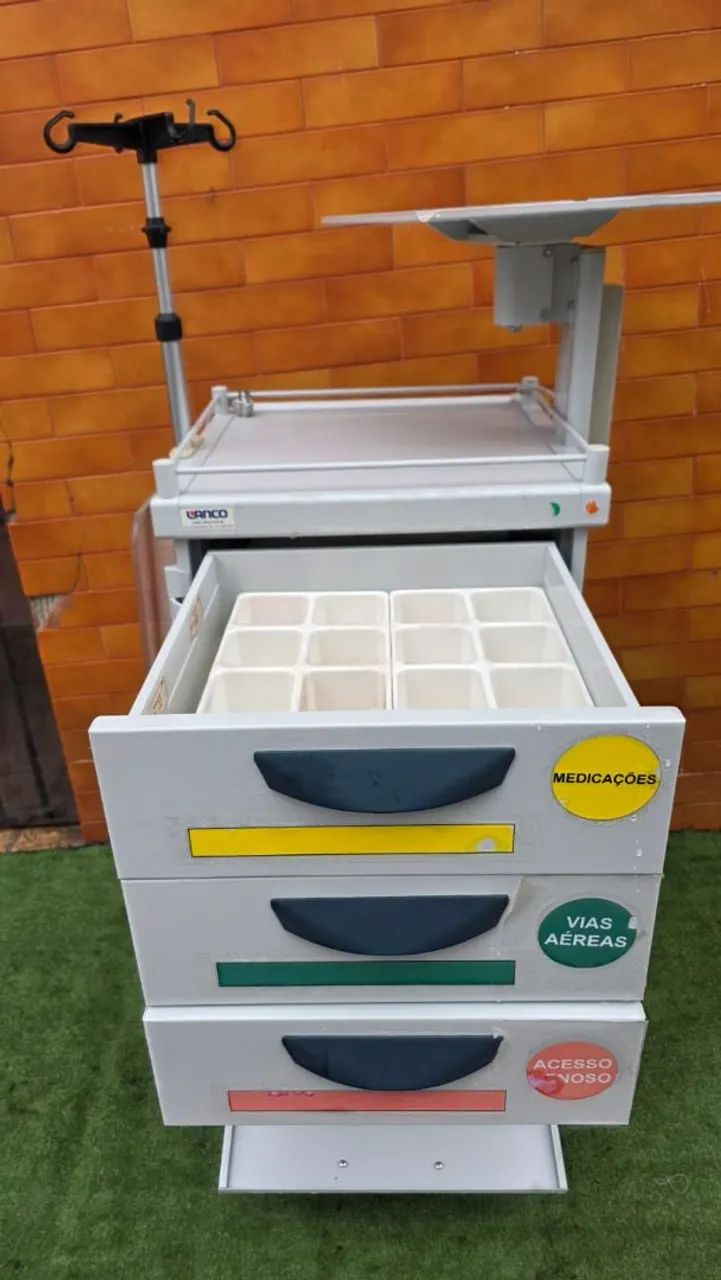 Amario de remédios  com gavetas - Foto 5