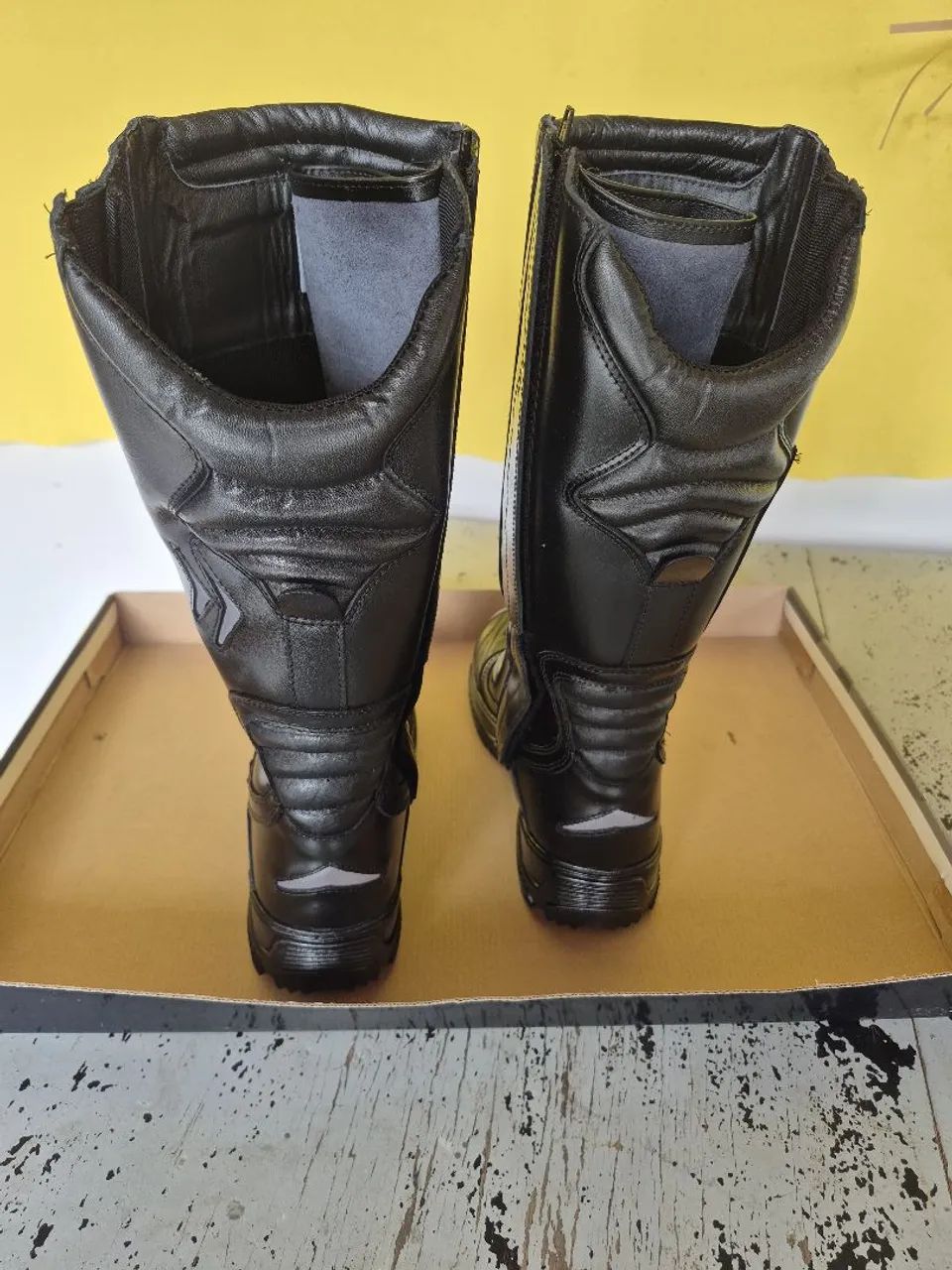 Bota Kallucci Tamanho 40 e 41 - Foto 3