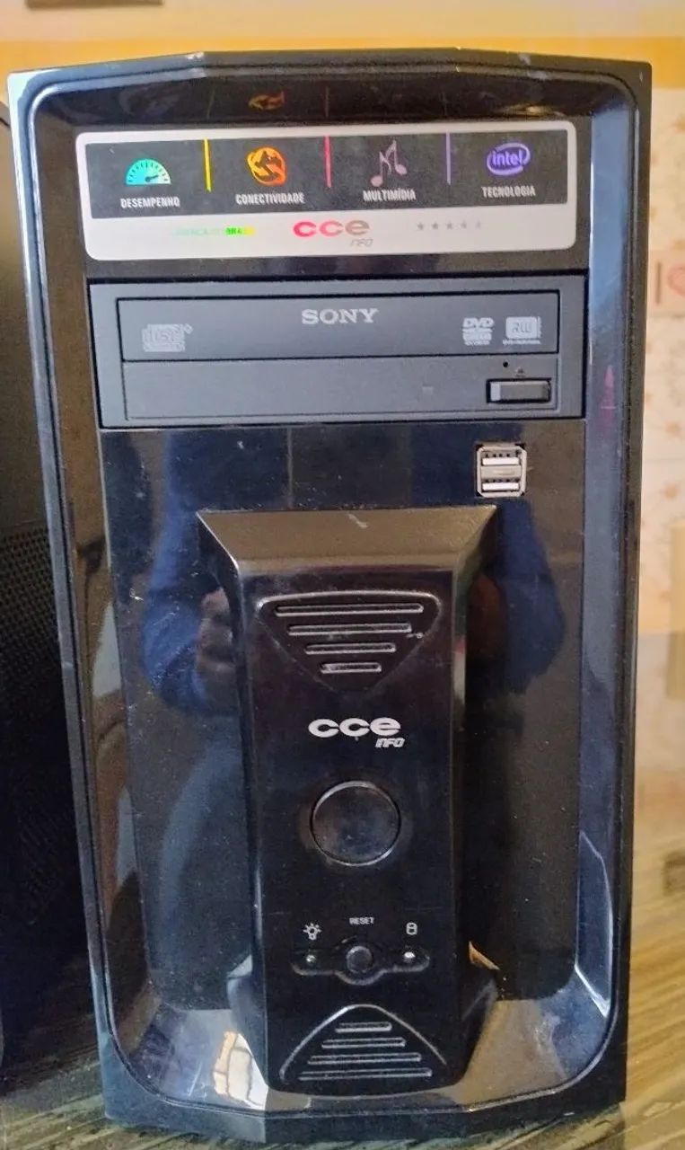 Dois computadores e peças. - Foto 3