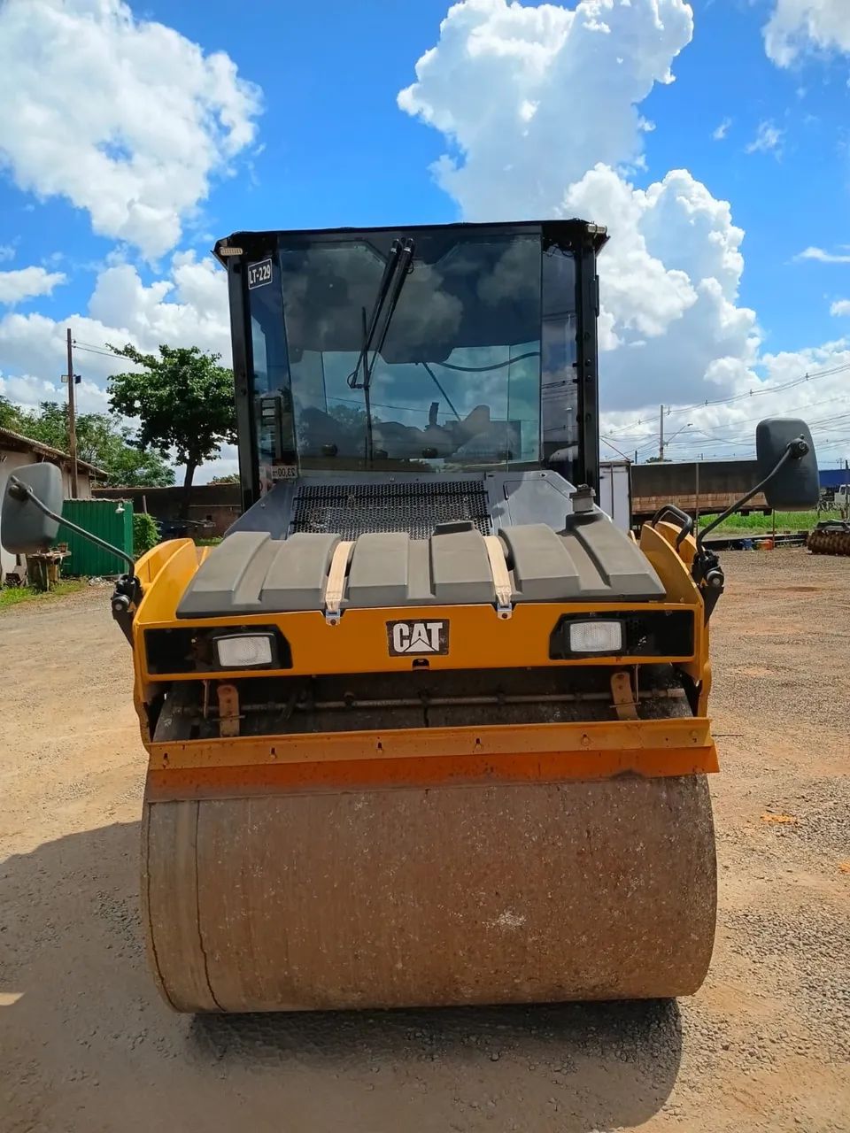 Rolo Compactador Caterpillar CB10, ano 2020, Tandem, Liso / Liso, em Paraná - Foto 4