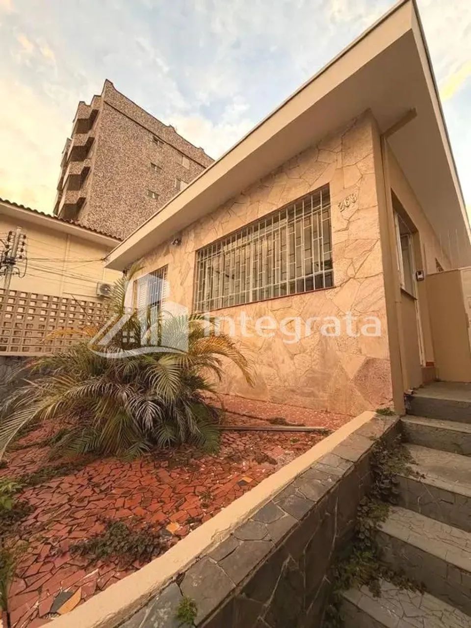 Casa com 3 Quartos para Locação, Centro - Poços de Caldas