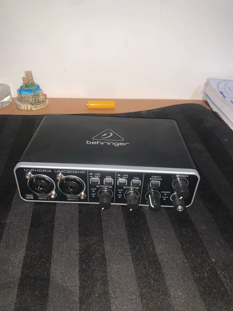 Interface de áudio behringer U-phoria Umc202hd perfeito estado  - Foto 4
