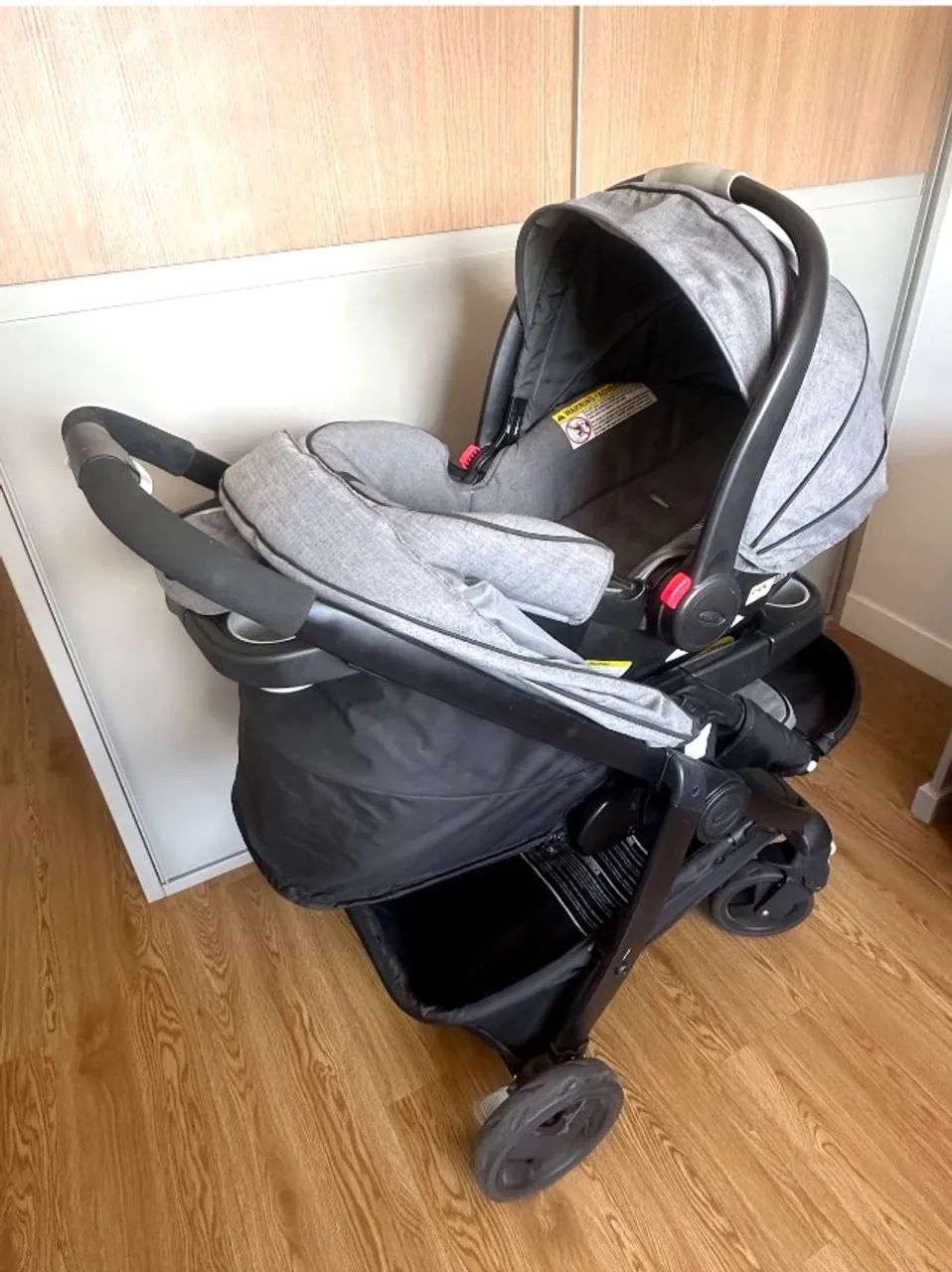 Carrinho de bebê importado Graco Click Connect 3em 1