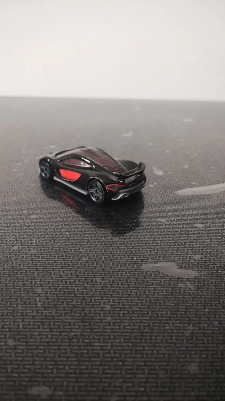 Hot wheels Mclaren P1 preta  - Foto 3