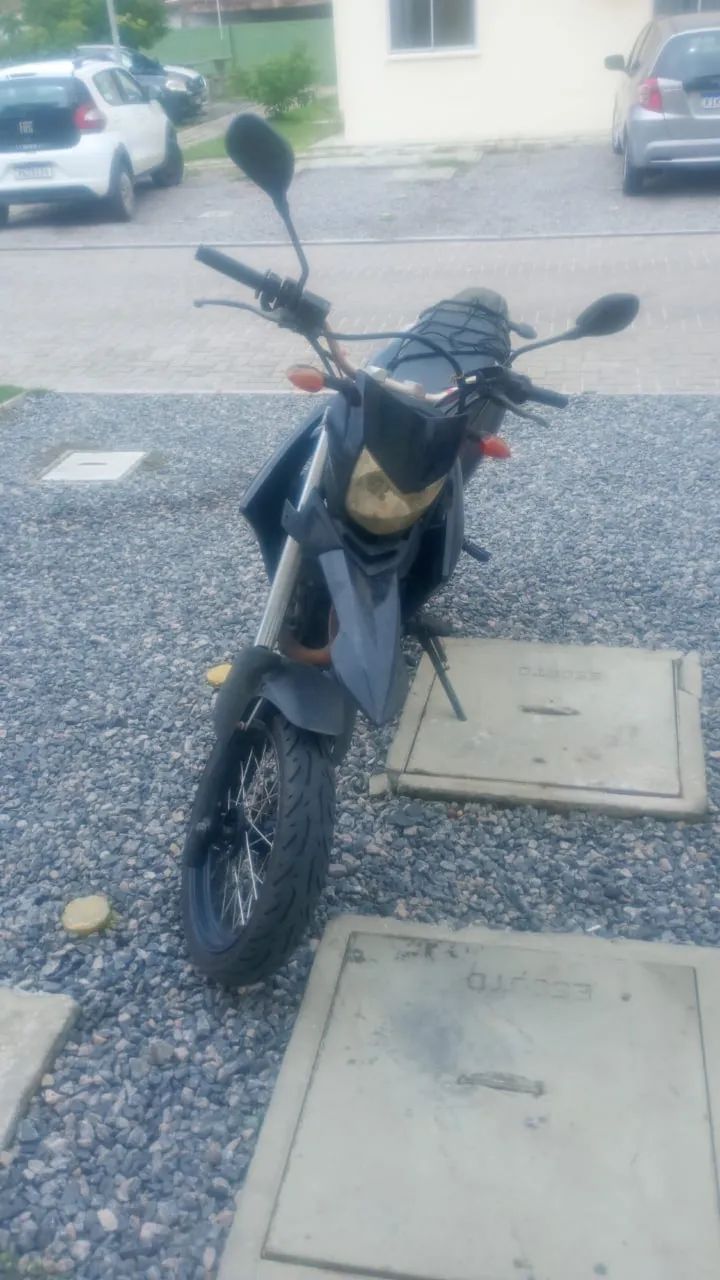 Moto Yamaha preta  - Foto 2