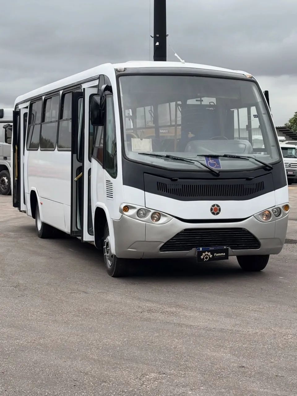 ÔNIBUS ATRAVES DO PARCELAMENTO  - Foto 2