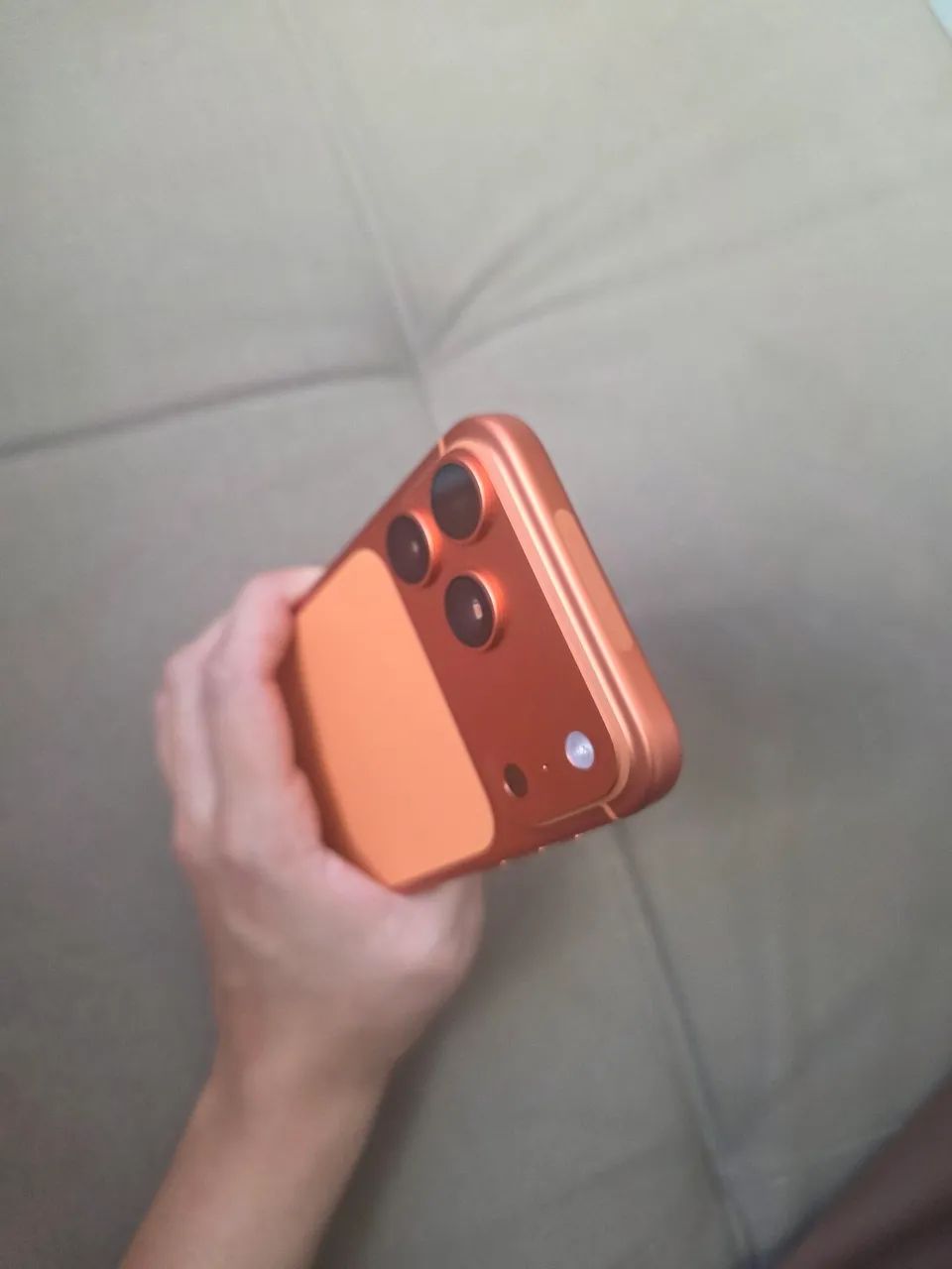 ? iPhone 17 Pro Max 256GB - Laranja | 99% de bateria - Foto 3