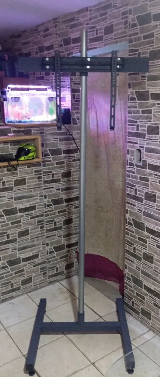 SUPORTE PARA TV MODELO PEDESTAL REGULÁVEL DE 32 A 55 POLEGADAS  - Foto 2