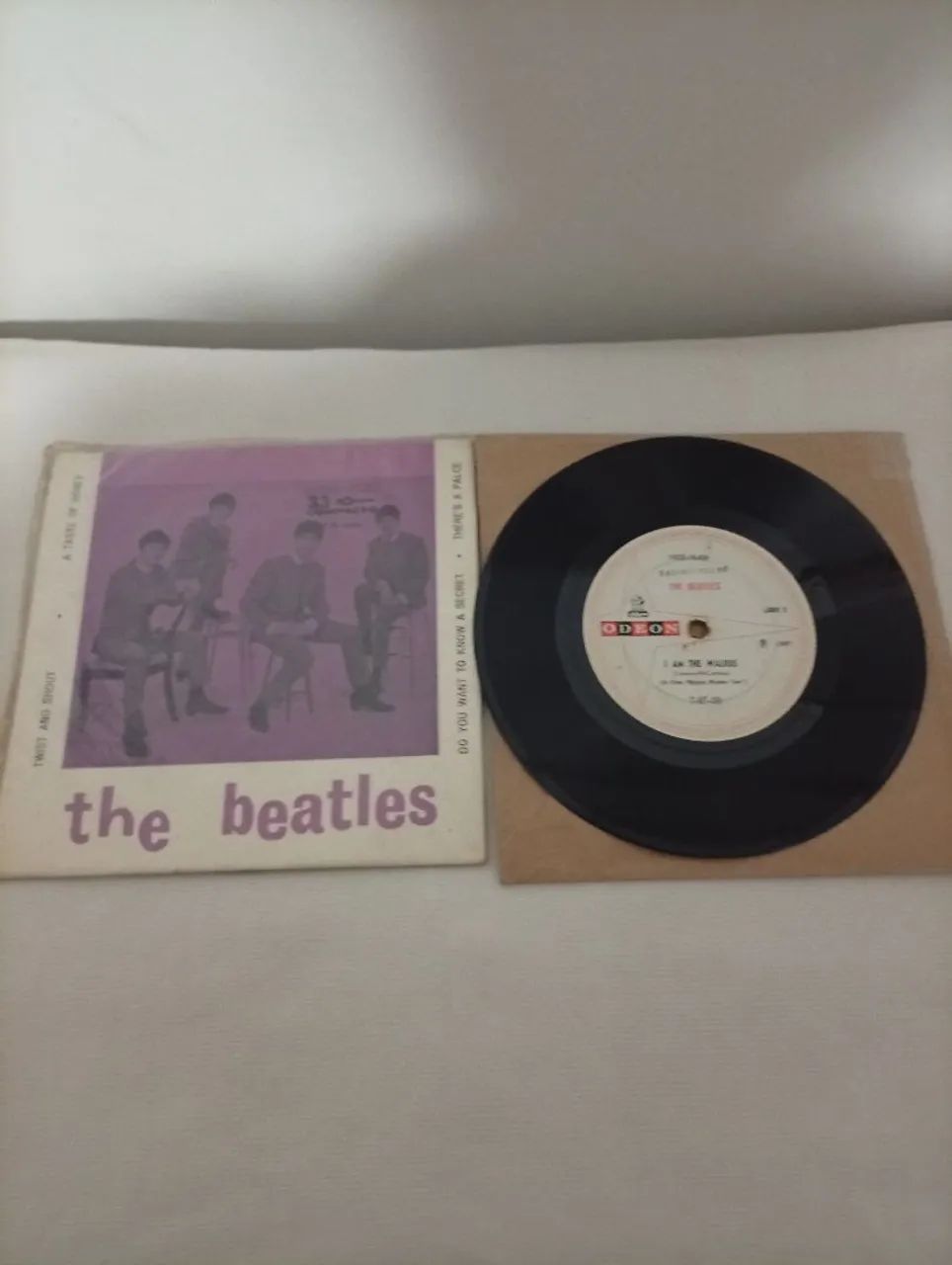 2 Compacto Vinil dos The Beatles anos 60 