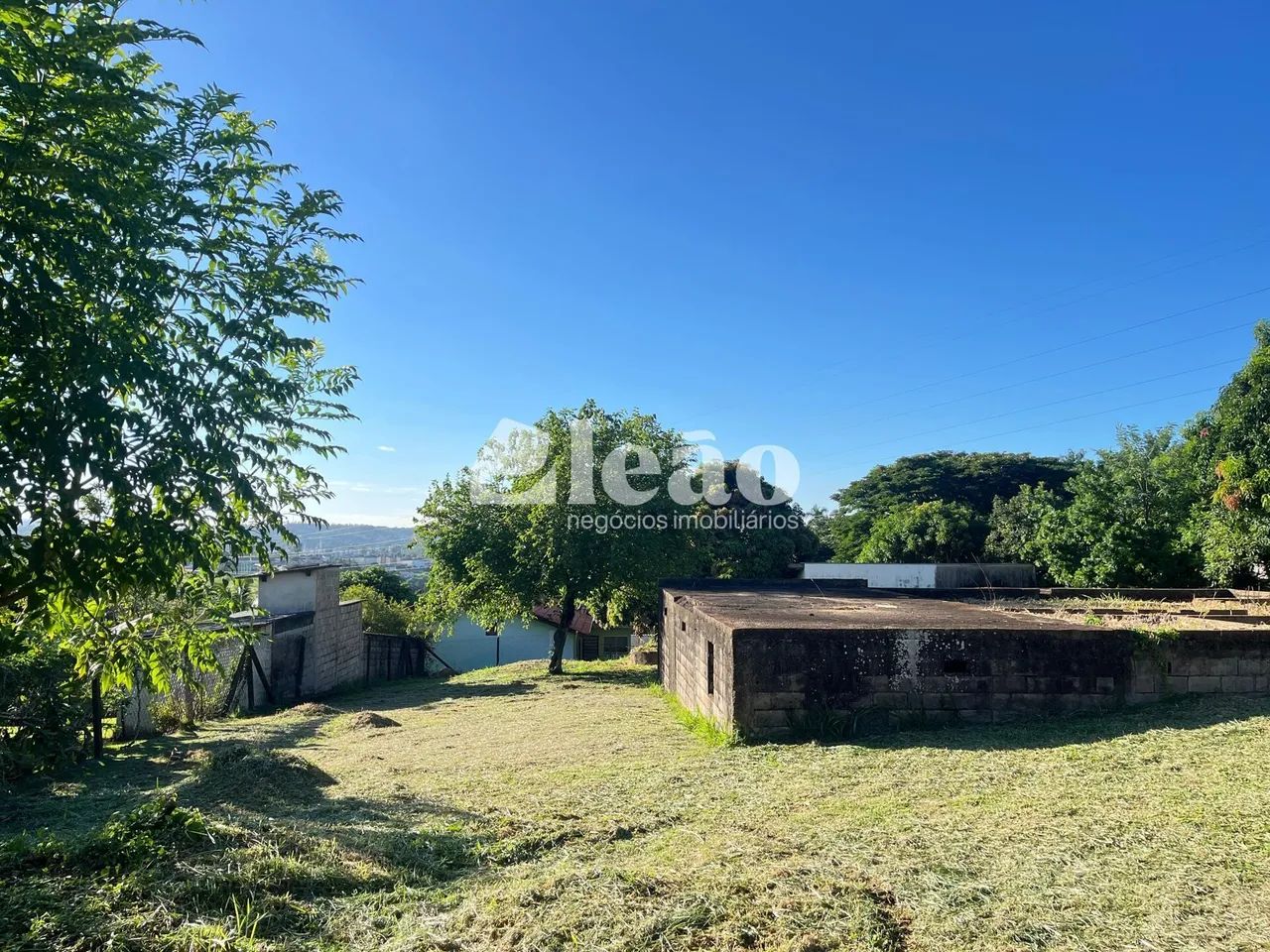 Terreno de 1400m² à venda no Vale Verde
