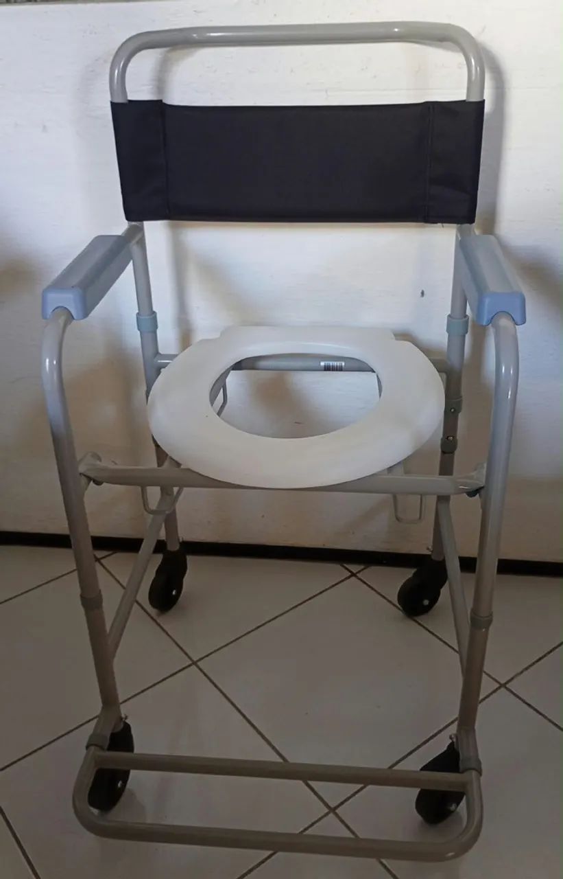 Cadeira de banho - Foto 2