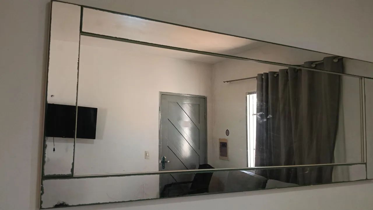Vendo mesa com cadeiras  - Foto 2