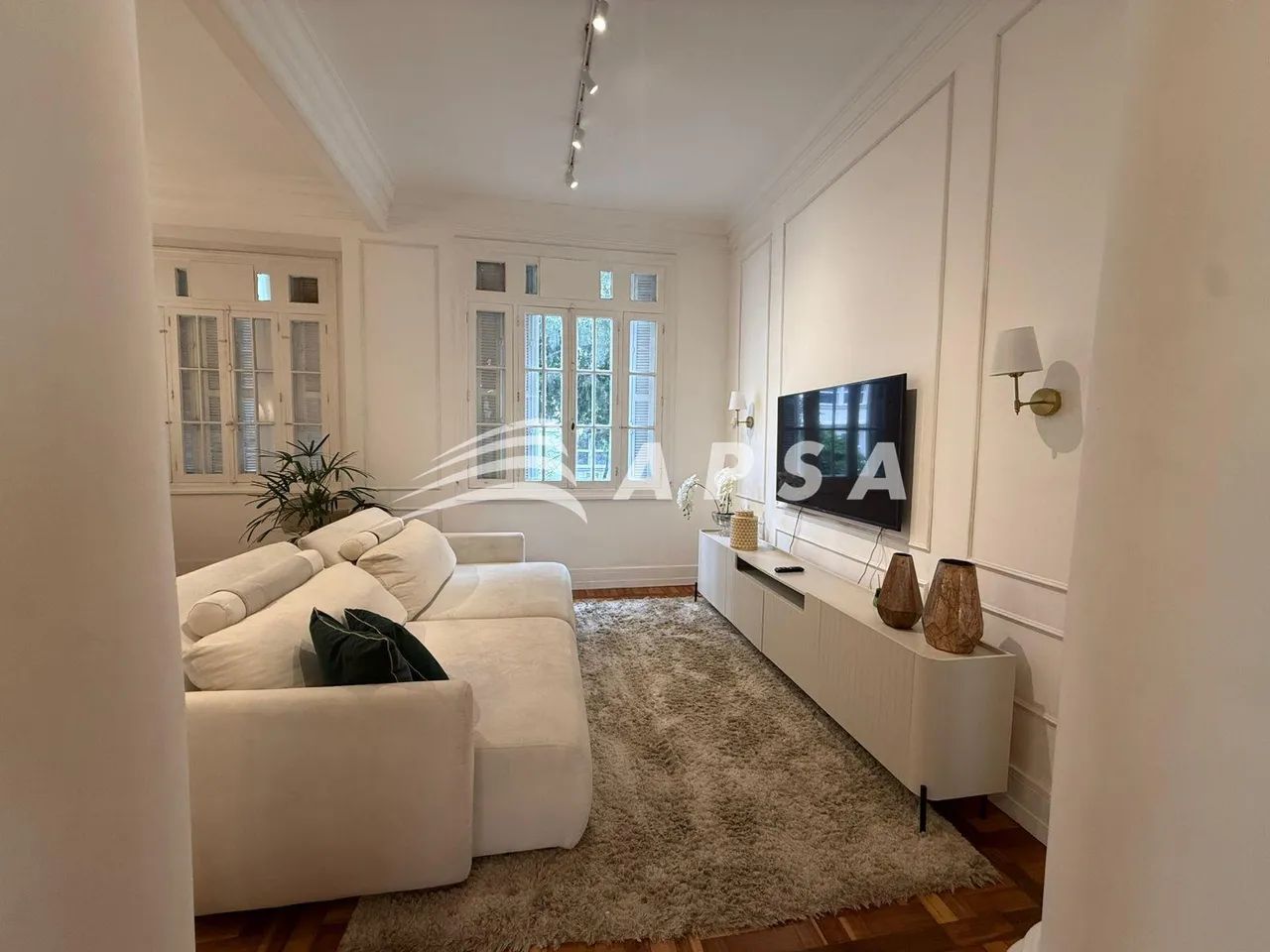 NA CHARMOSA RUA RONALD DE CARVALHO, NO CORAÇÃO DE COPACABANA, ESTE APARTAMENTO DE 150M² RE - Foto 3