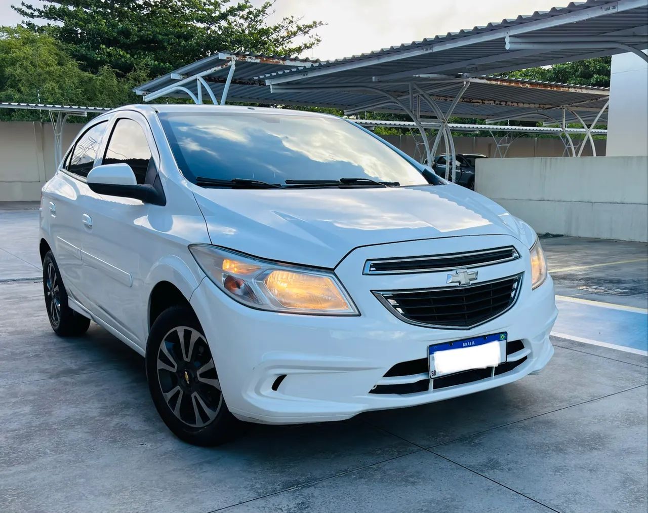 Chevrolet Onix ONIX HATCH LT 1.0 8V FLEXPOWER 5P MEC. 2015