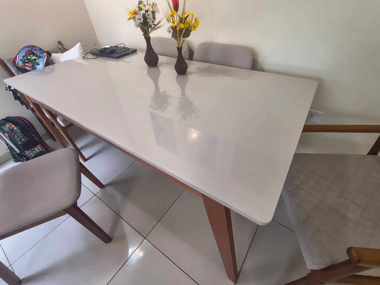 Mesa jantar de madeira/vidro com poltronas - Foto 2