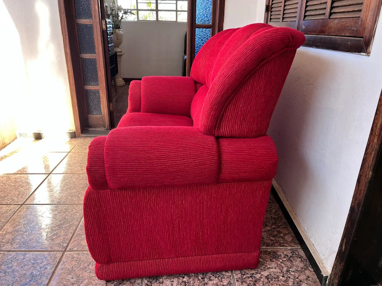Sofá 2 Lugares Vermelho - Excelente Estado!  - Foto 2