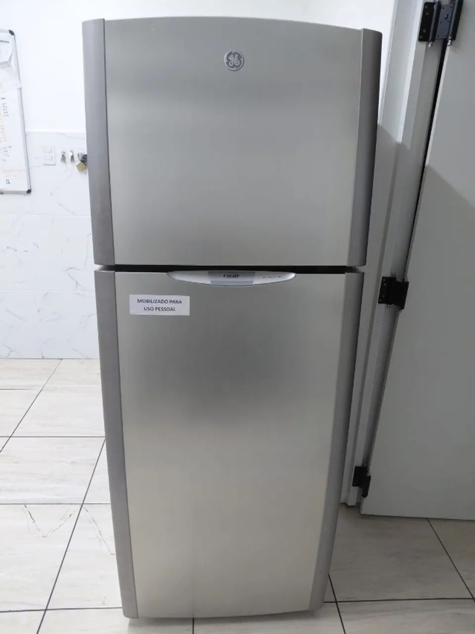 Geladeira COM DEFEITO - Geladeiras e Freezers - Passo da Areia