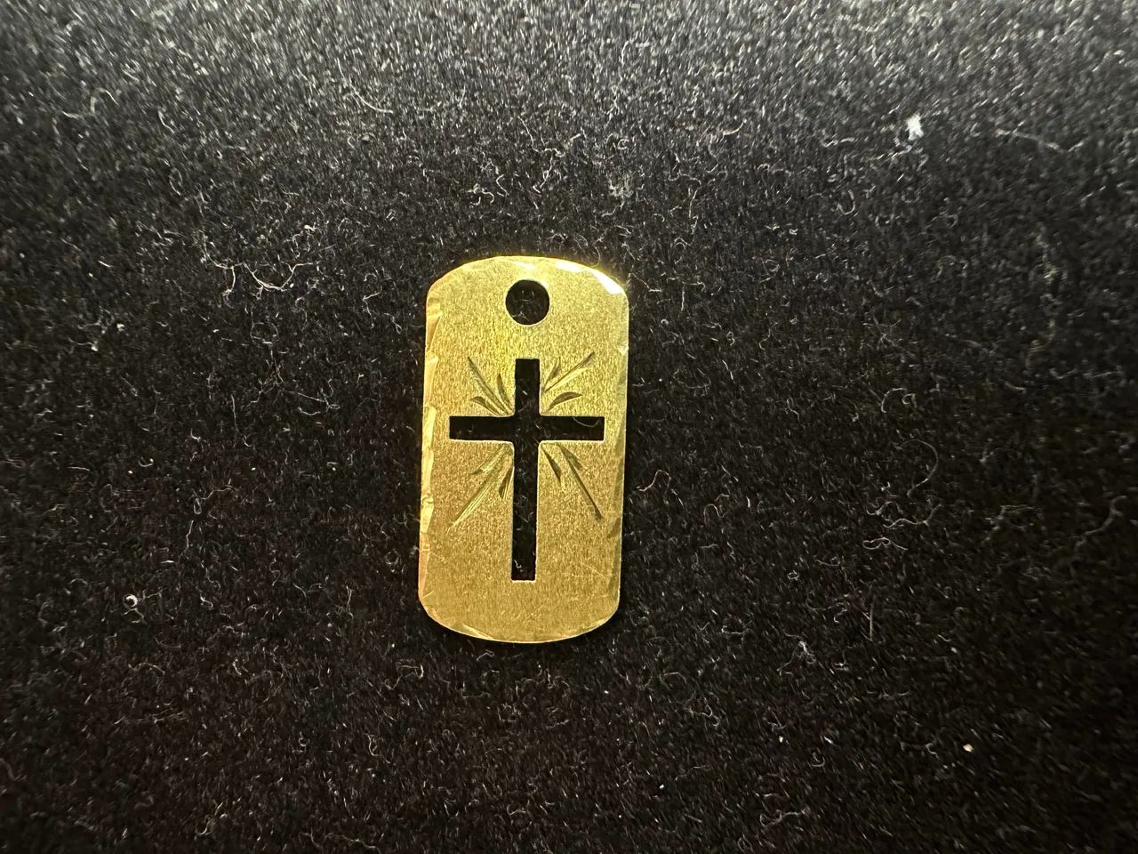 Pingente de ouro 18k de Cruz (0,83g)