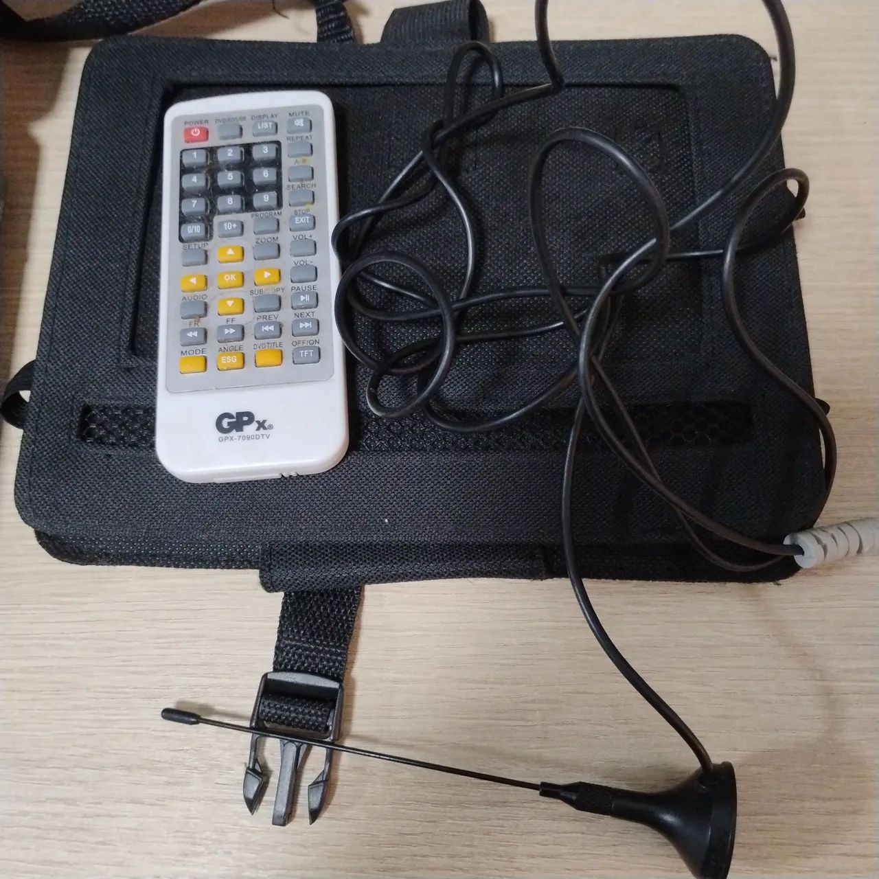 DVD Player com TV antena marca GPX - Foto 5