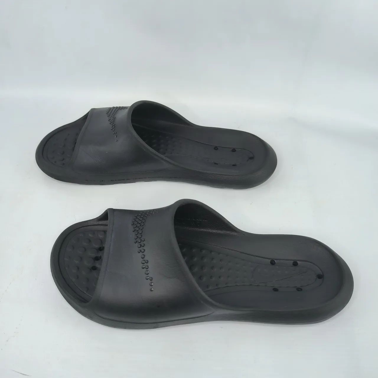 Chinelo Nike preto 35  - Foto 2