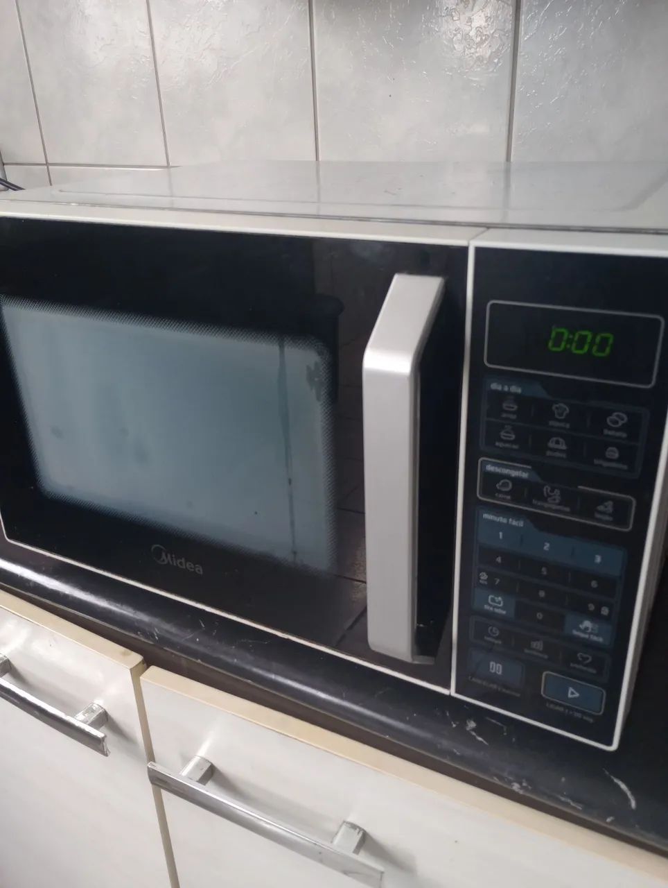 Microondas Midea 27 lts  - Foto 4