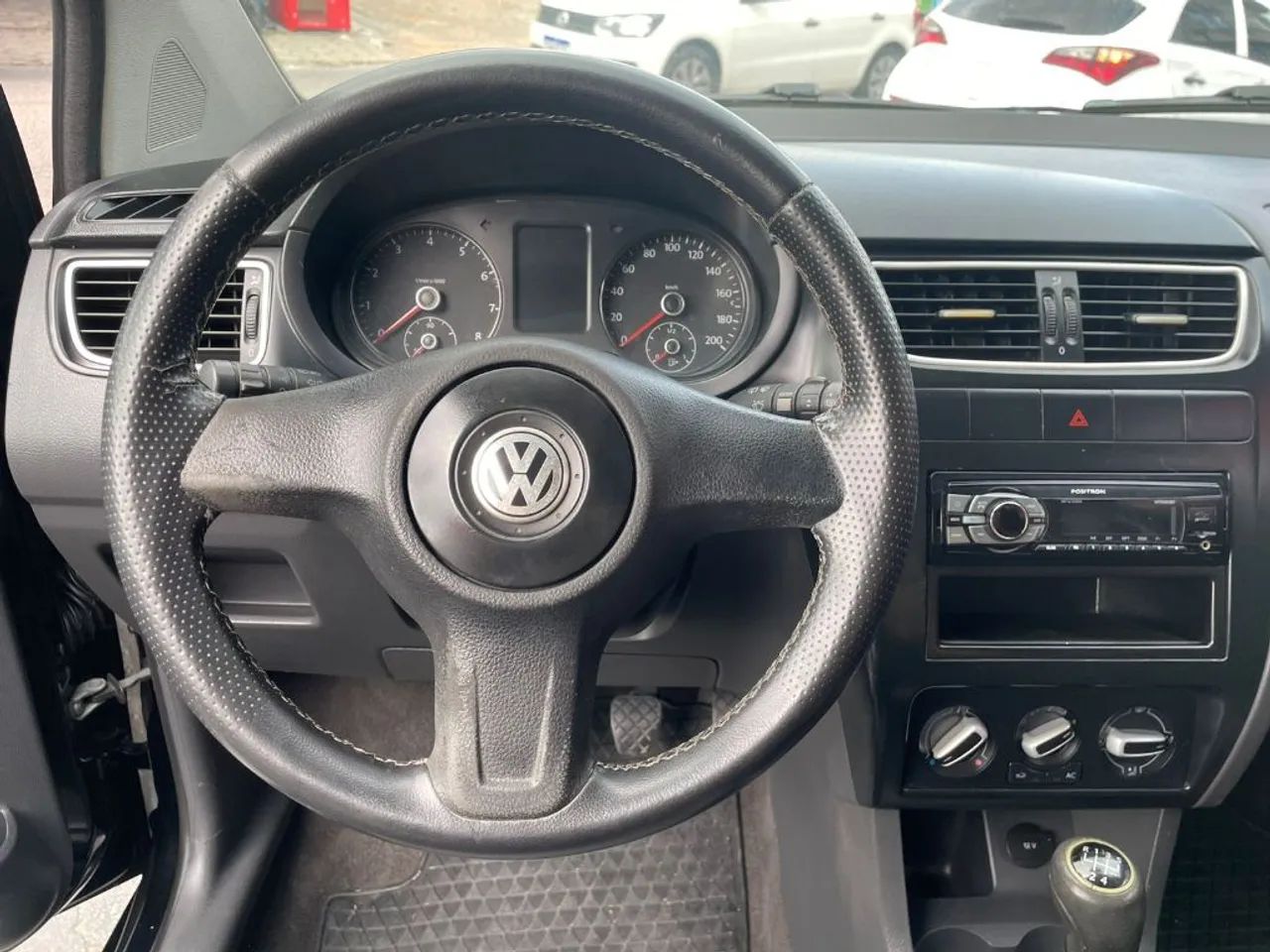 Volkswagen Fox 1.0 MI Total Flex 8V 3P 2011 - Foto 5