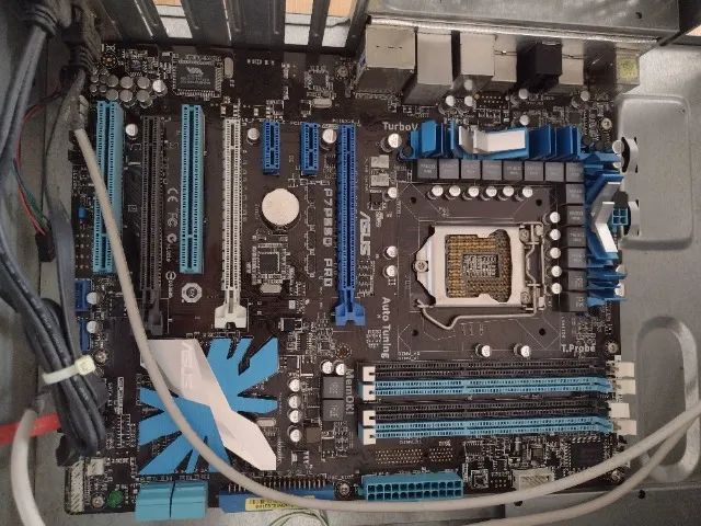 Placa Mãe ASUS P7P55D Pro