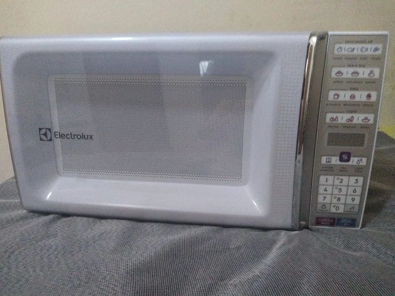Microondas Electrolux Branco Pouco usado, conservado e Funcionando Perfeitamente - Foto 4