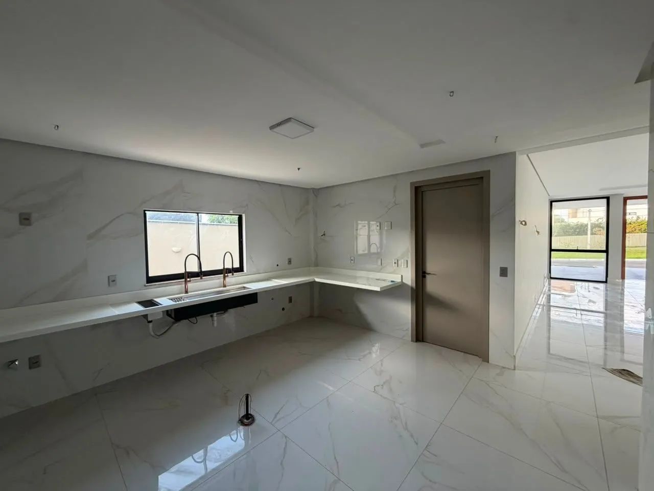 VENDO CASA NO ALPHAVILLE - Foto 2
