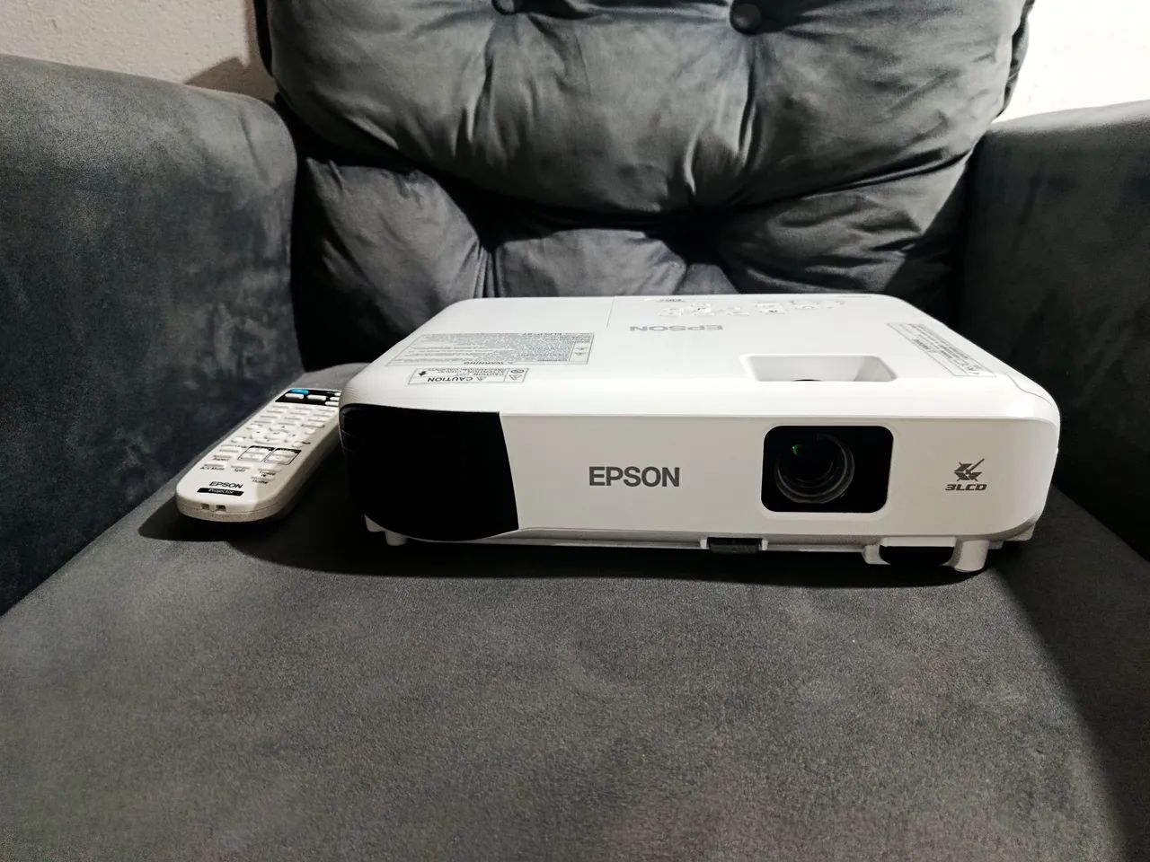 Projetor Epson Powerlite E10
